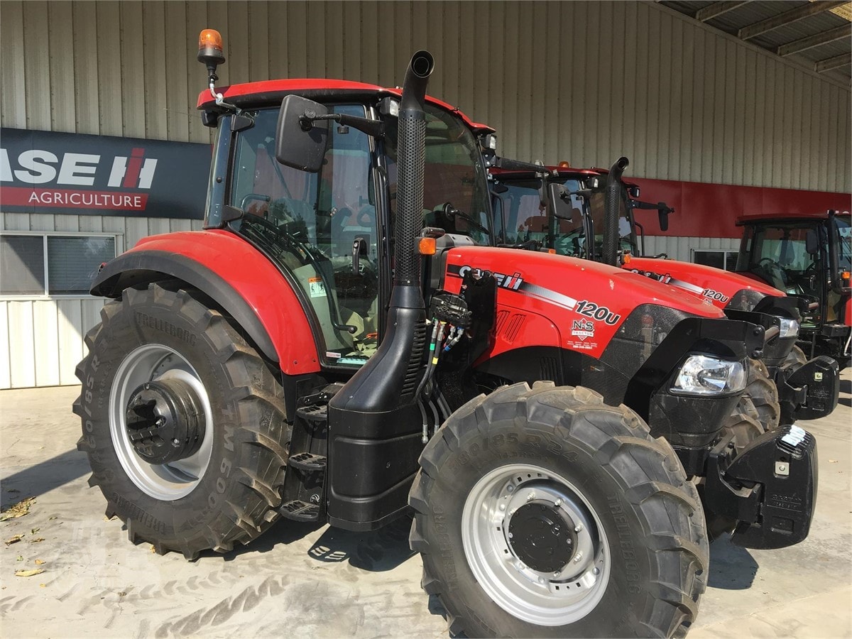 CaseIH Farmall 120U 