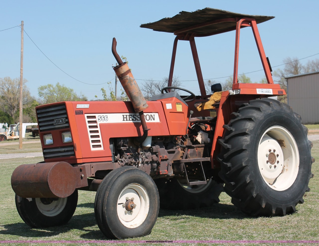 Hesston 566 