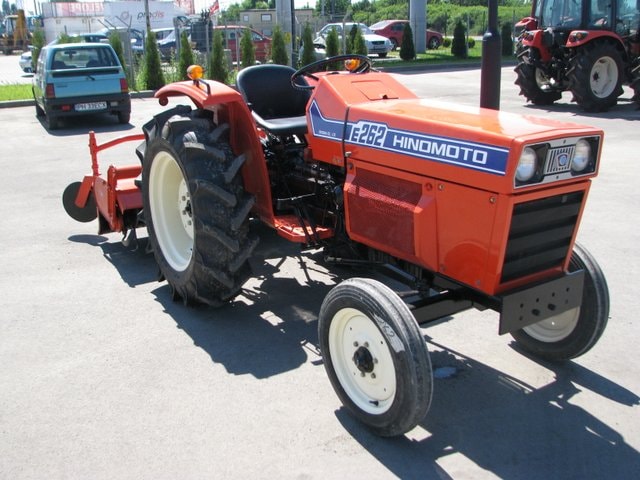 Hinomoto E262 