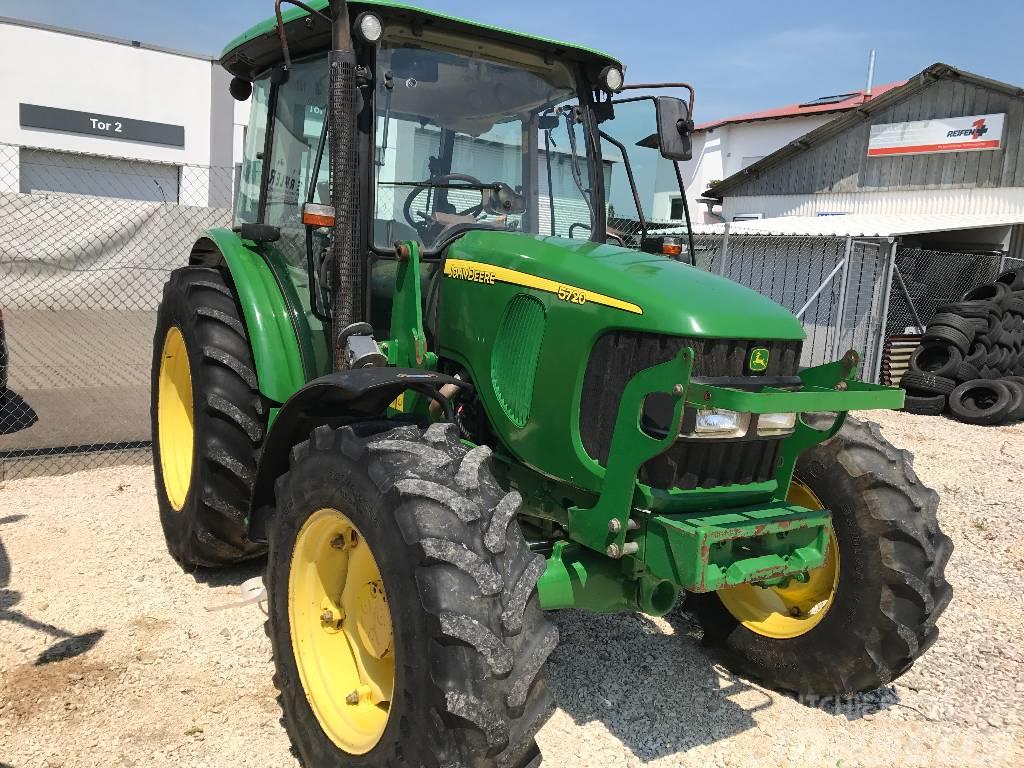 John Deere 5720 