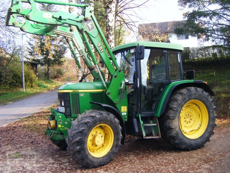 John Deere 6110SE
