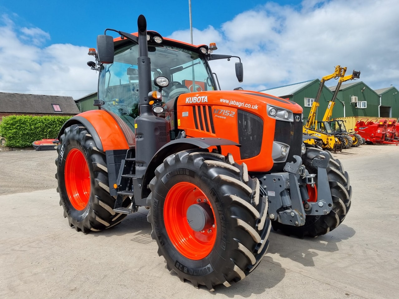 Kubota M7152 