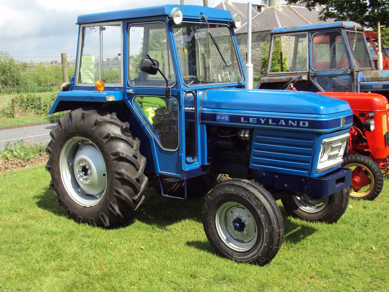 Leyland 235 