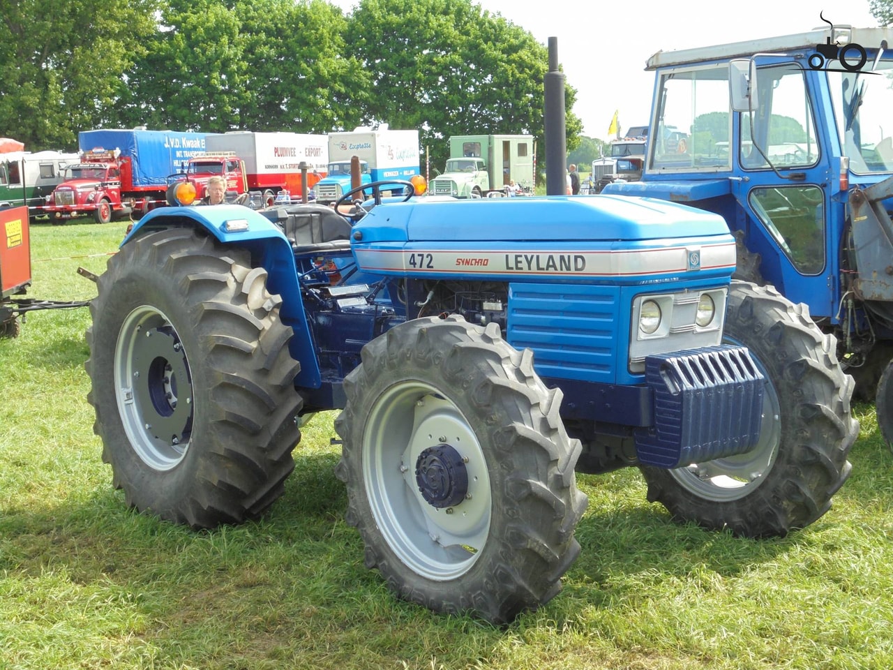 Leyland 472 