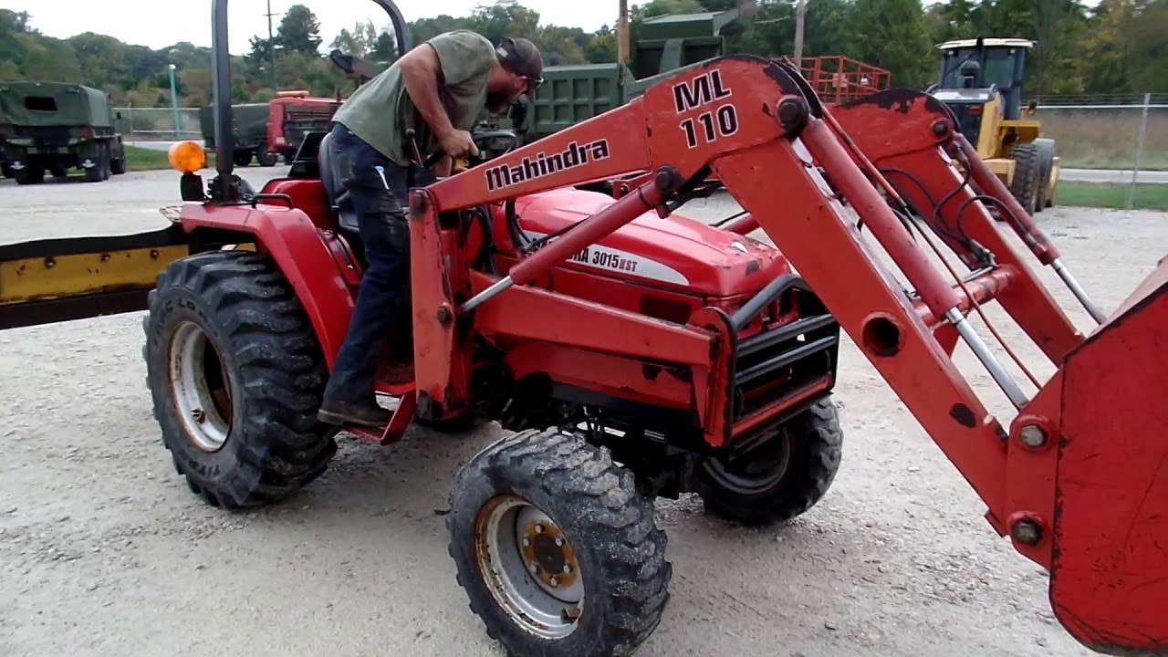 Mahindra 3015 