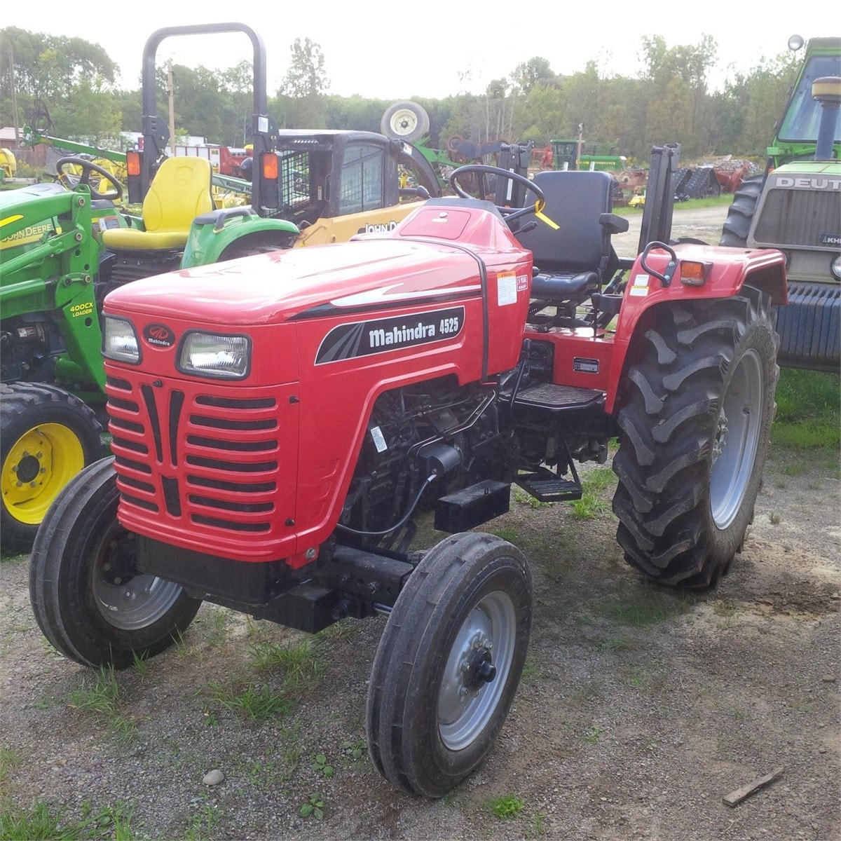 Mahindra 4525 