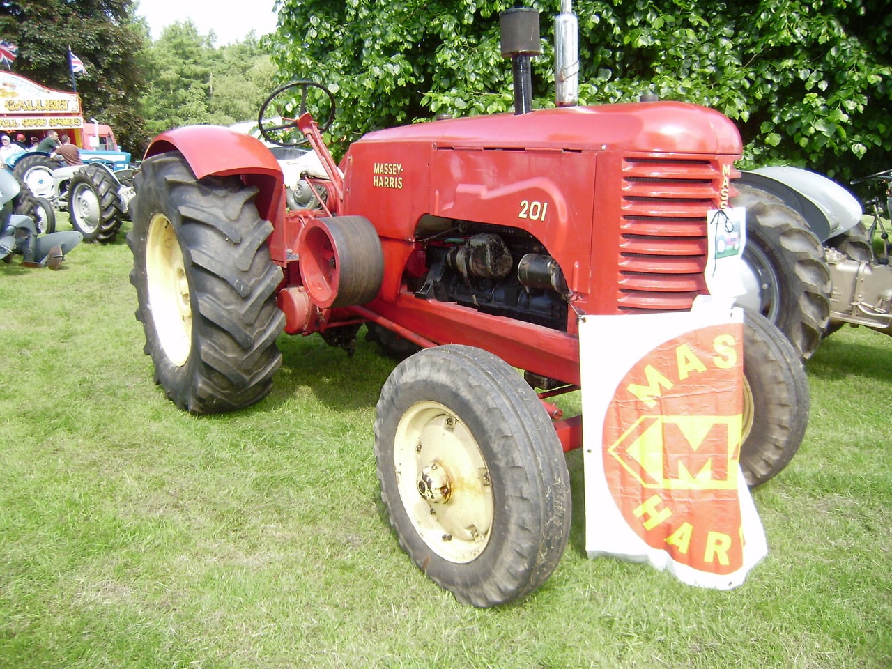 Massey-Harris 201 