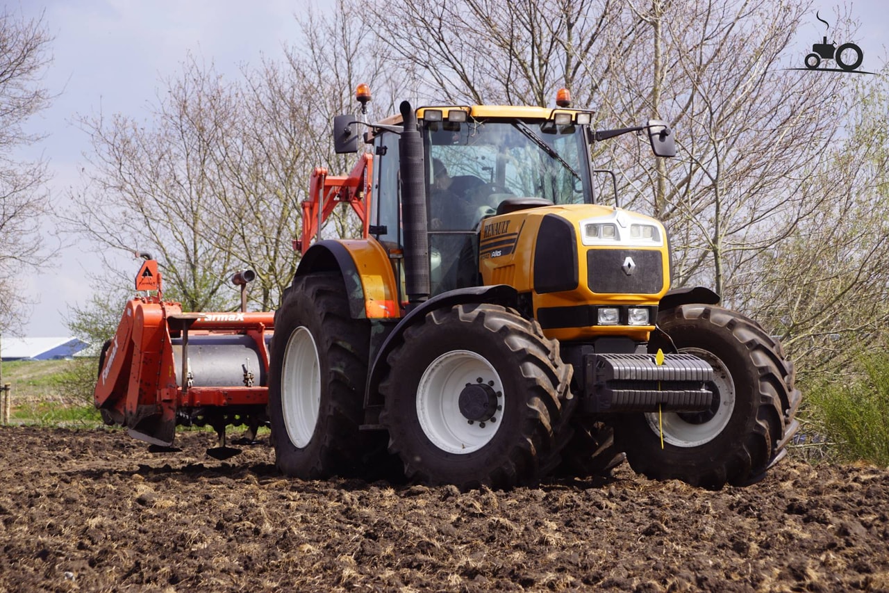 Renault Atles 915 
