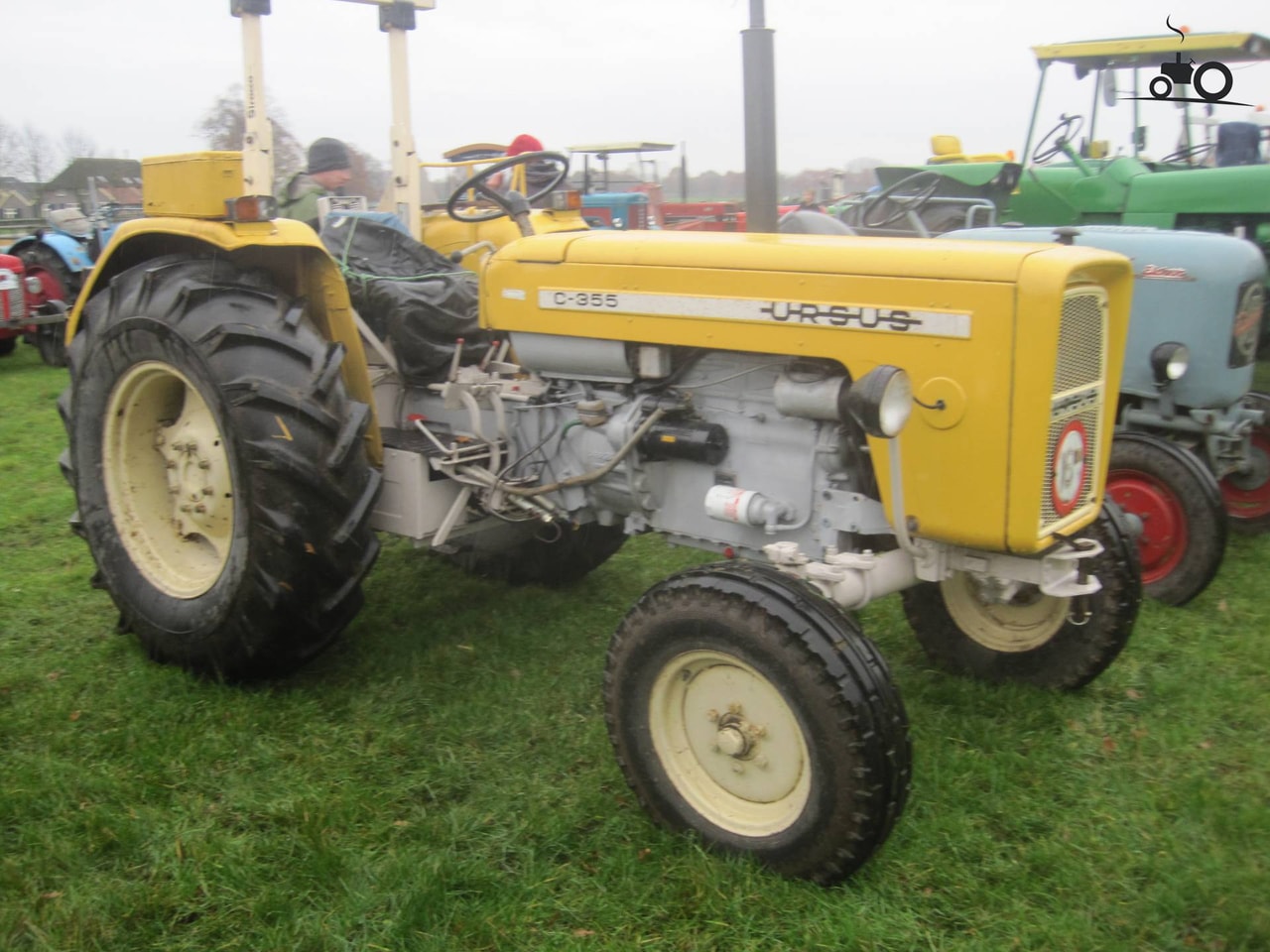 Ursus C-355 