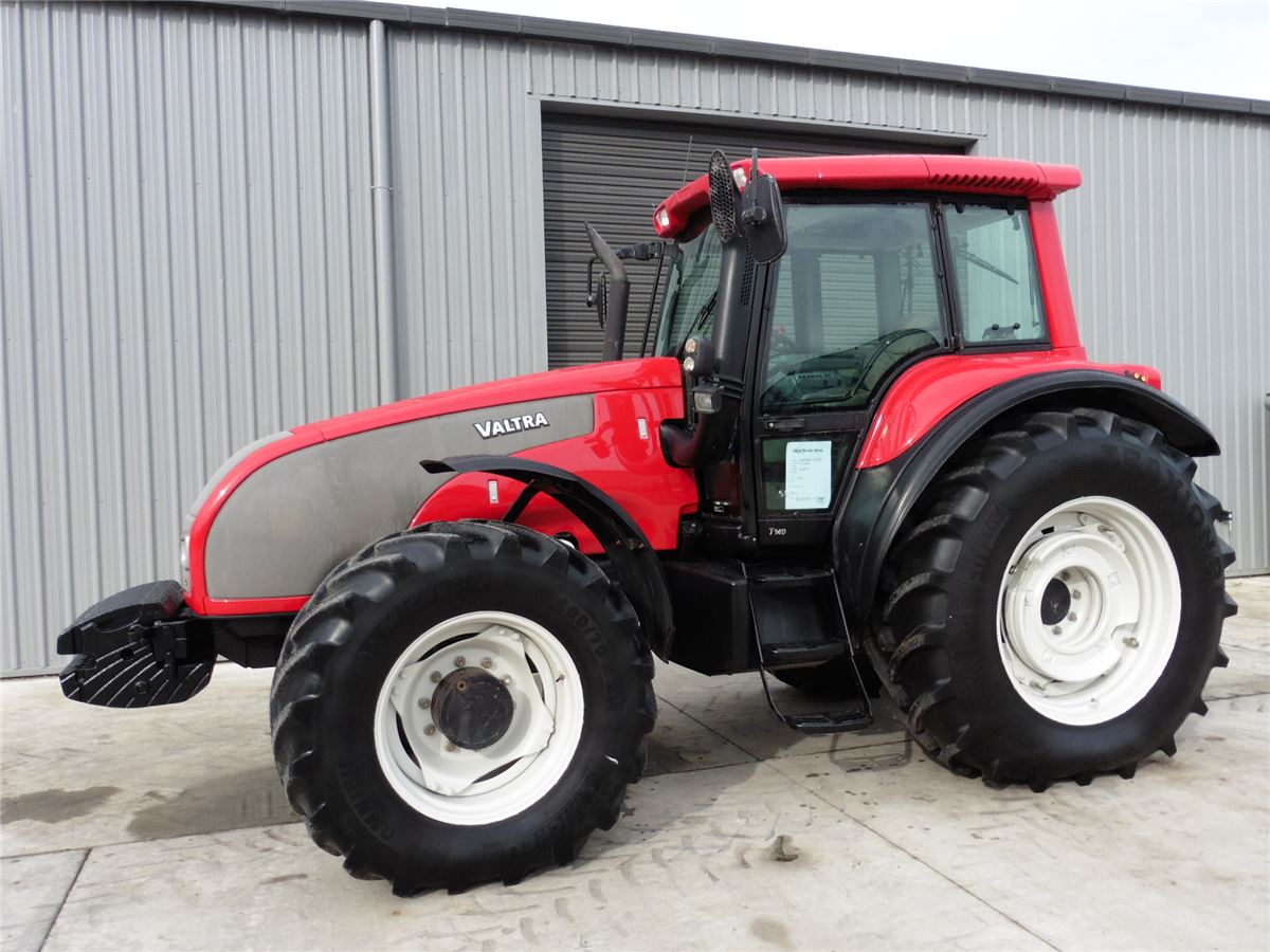 Valtra T140 