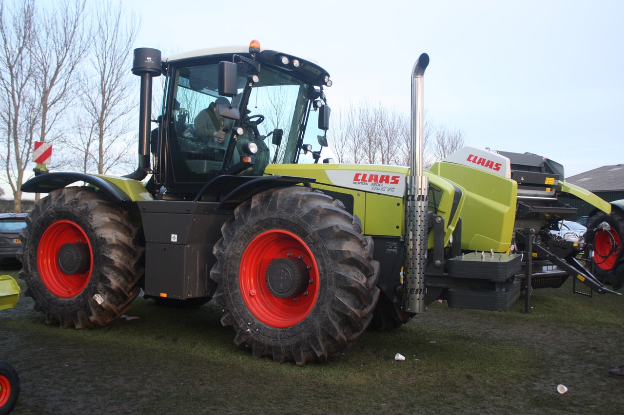 Claas Xerion 3000