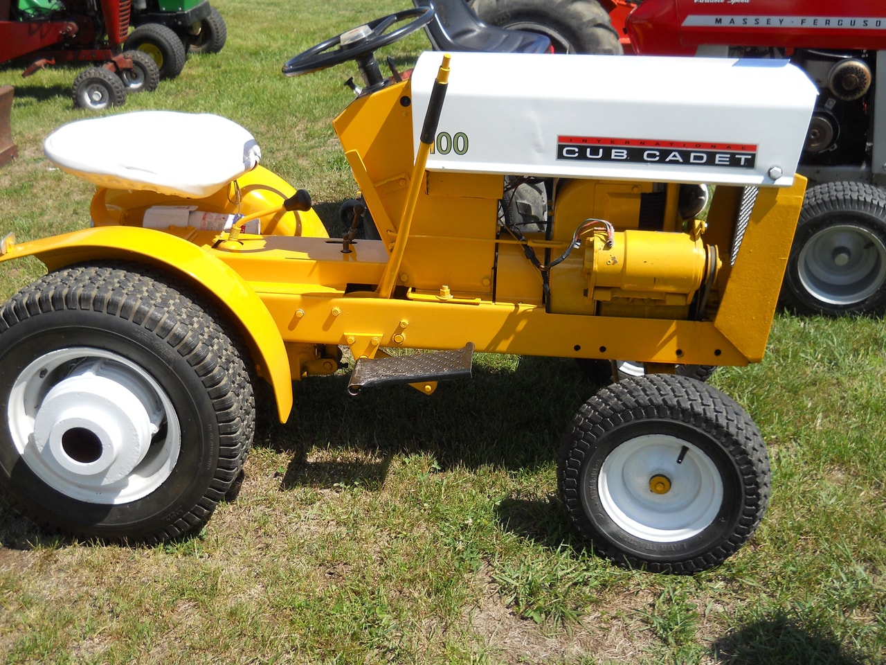 Cub Cadet 100