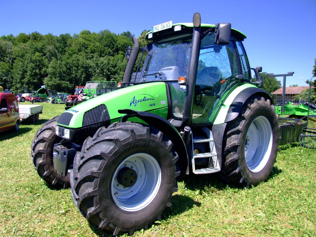 Deutz-Fahr Agrotron 105