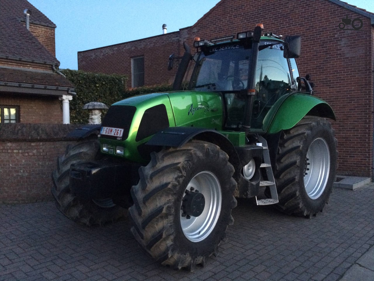 Deutz-Fahr Agrotron 230
