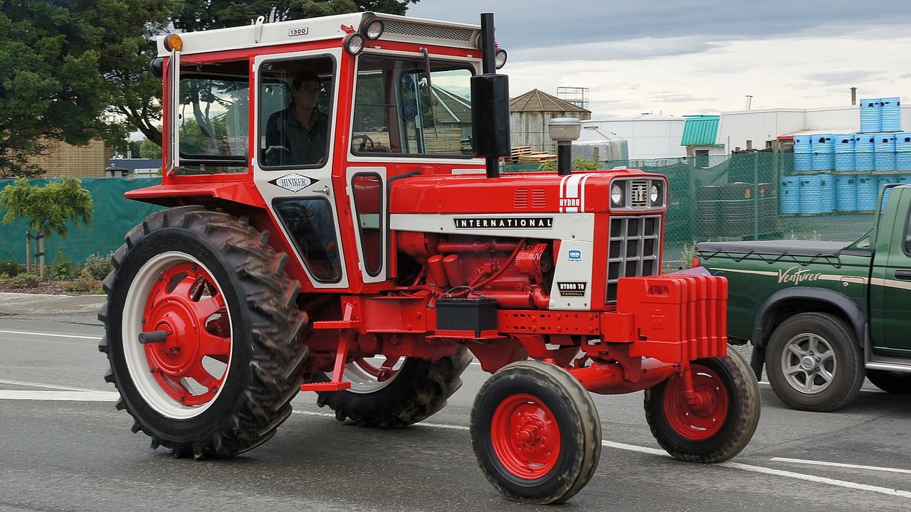 Farmall Hydro 70