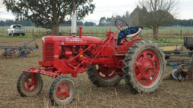 Farmall Super FC