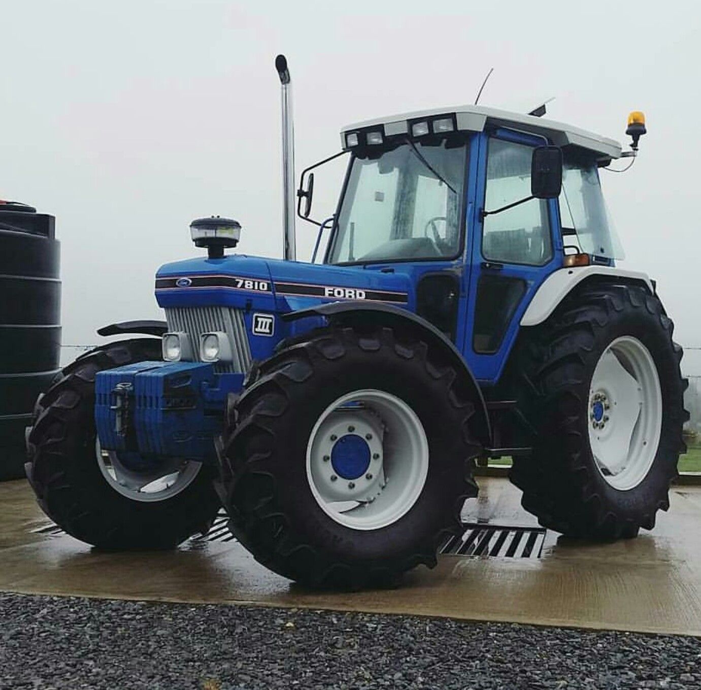 Ford 7810