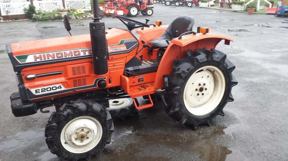 Hinomoto E2004