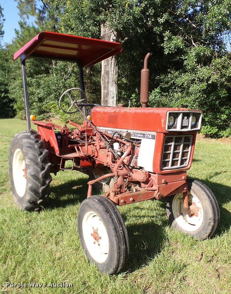 International Harvester 274
