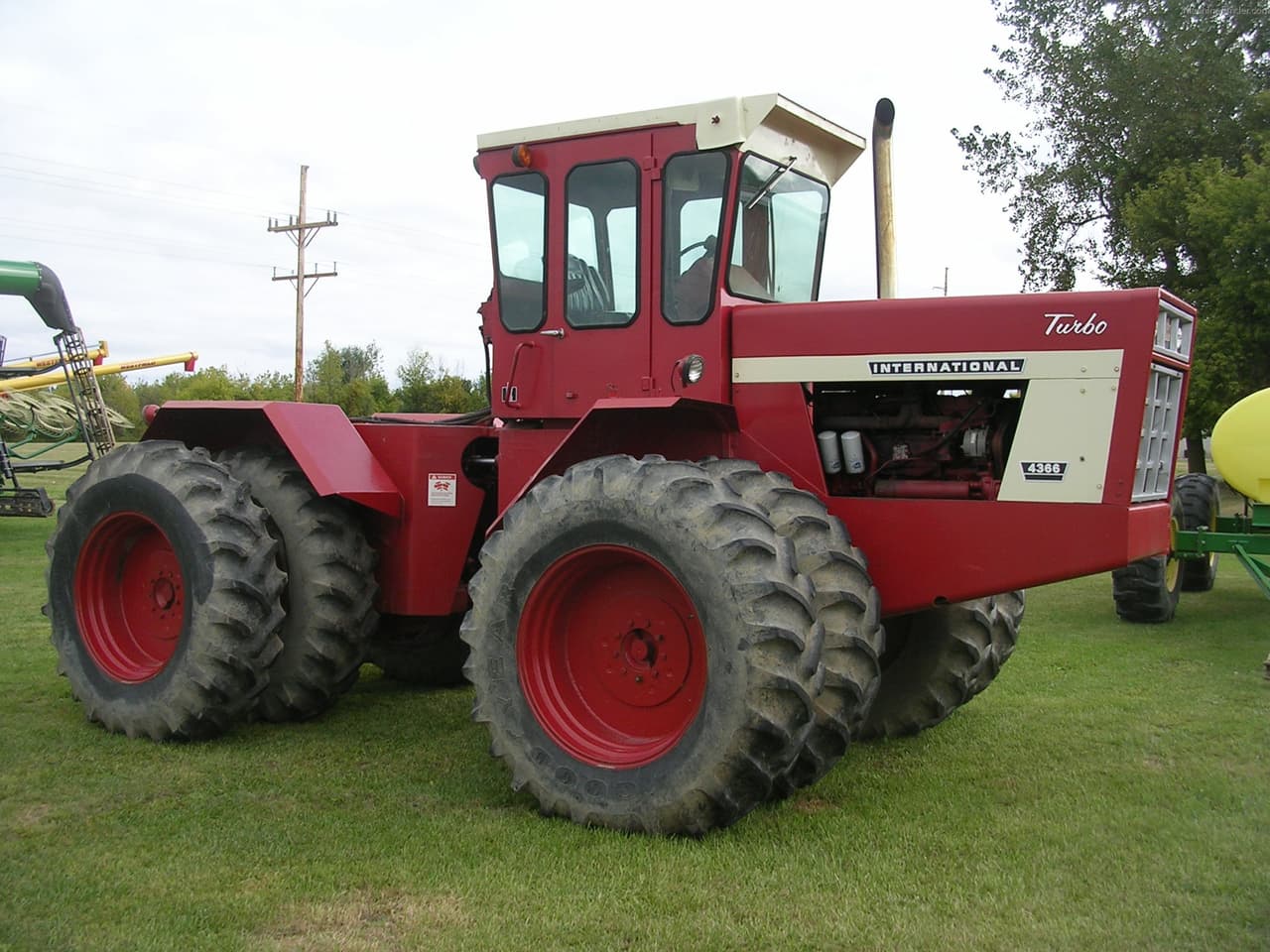 International Harvester 4366