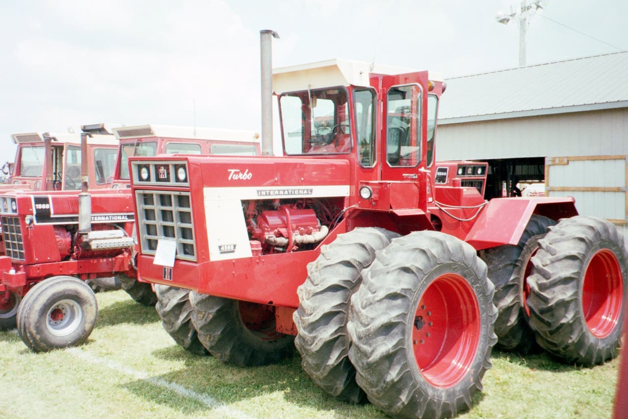 International Harvester 4568