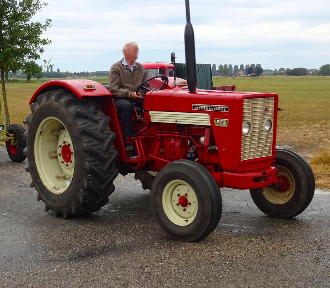 International Harvester 523