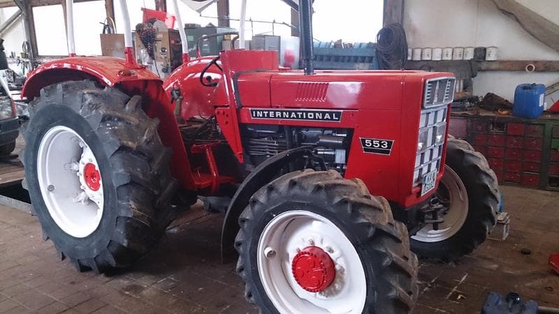 International Harvester 553