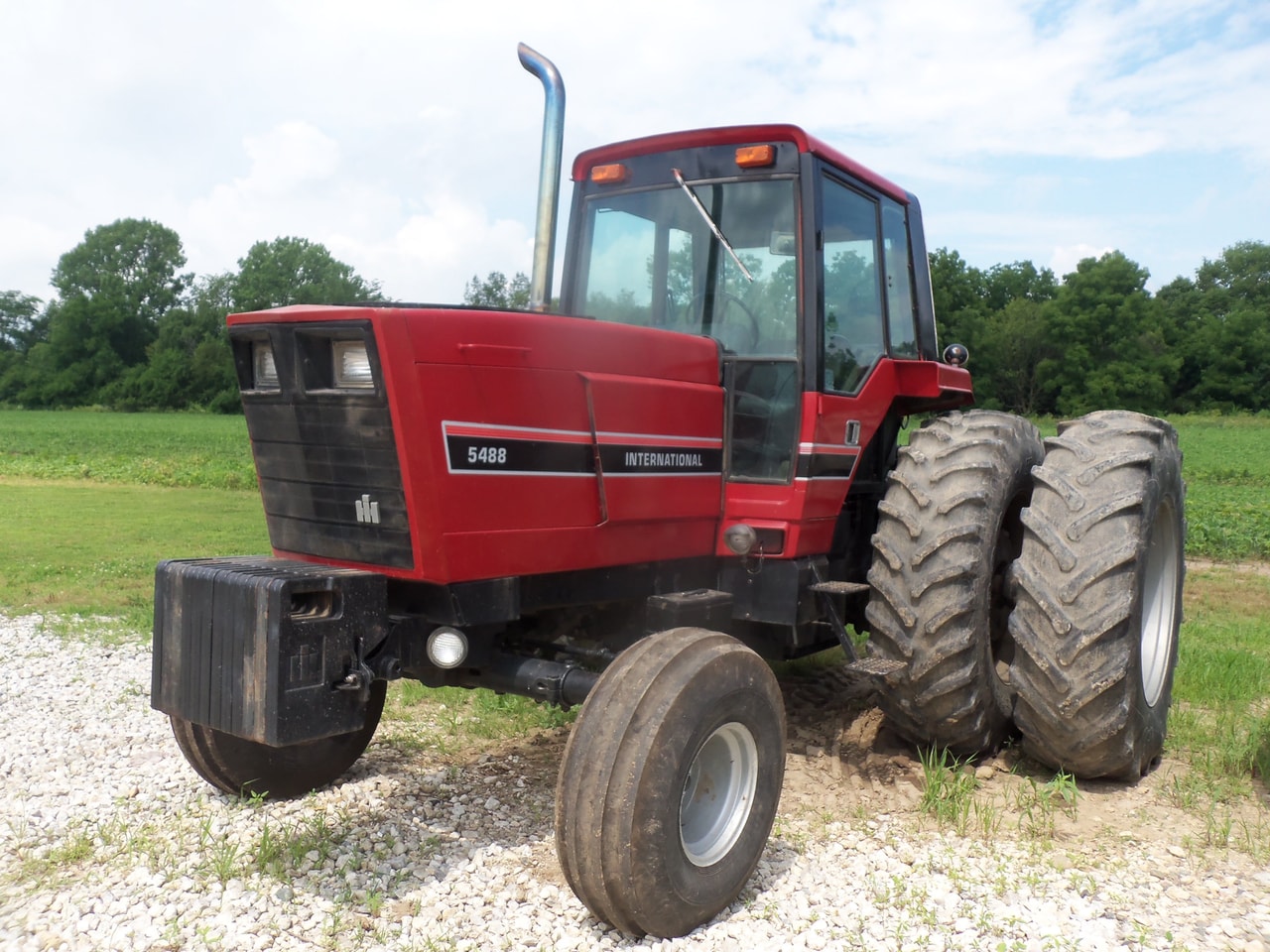 International Harvester 786B
