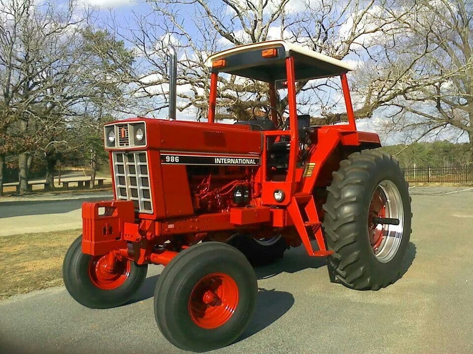 International Harvester 986