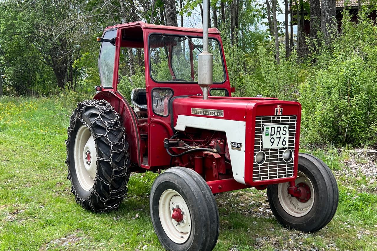 International Harvester B-434