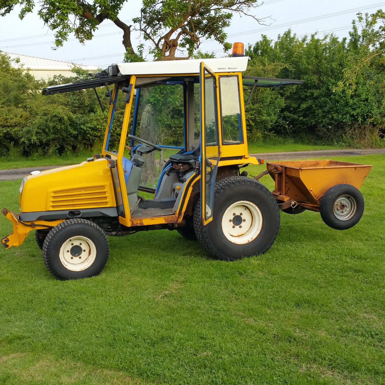Iseki TF330