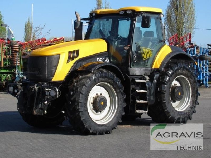 JCB Fastrac 8250