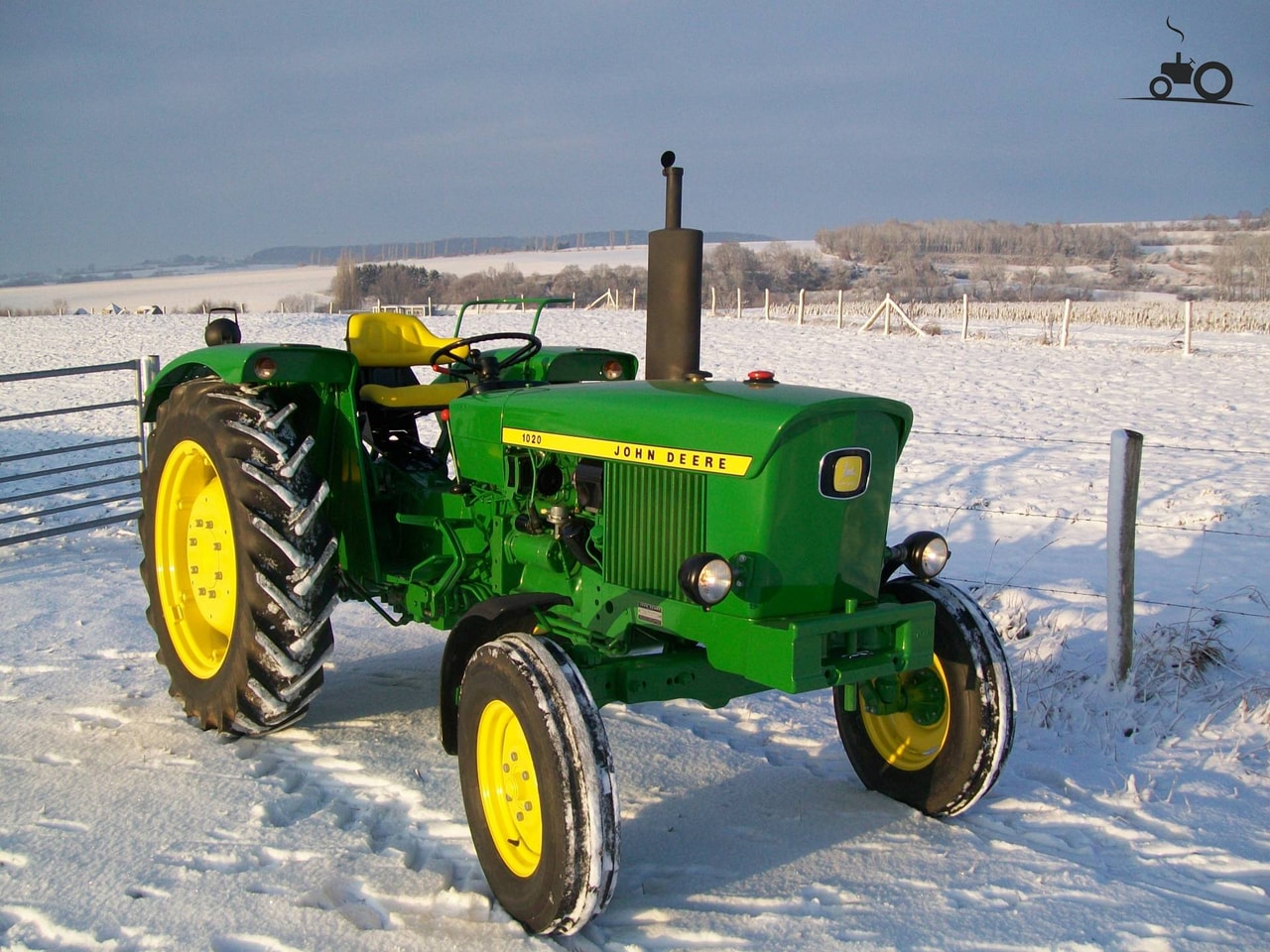 John Deere 1020