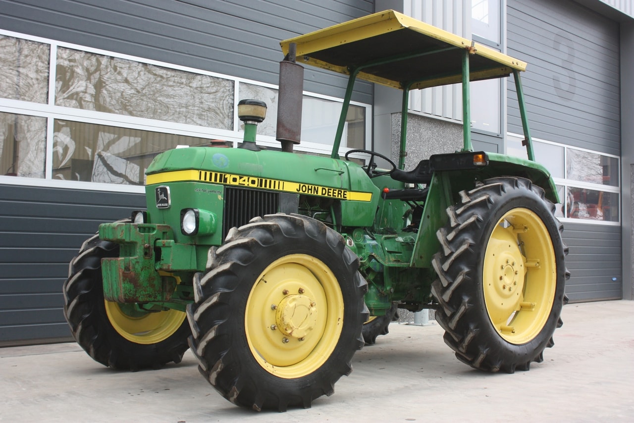 John Deere 1040