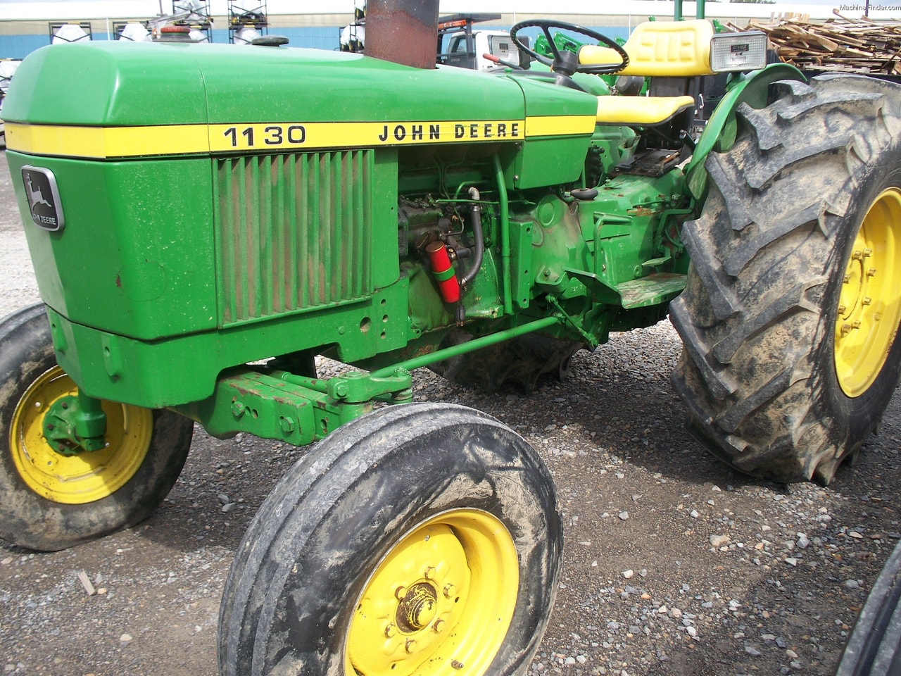 John Deere 1130