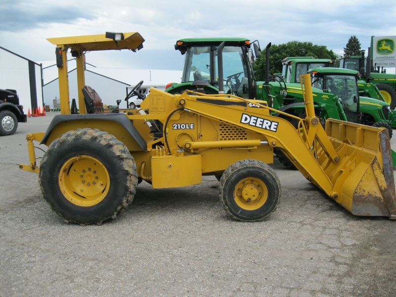 John Deere 210LE
