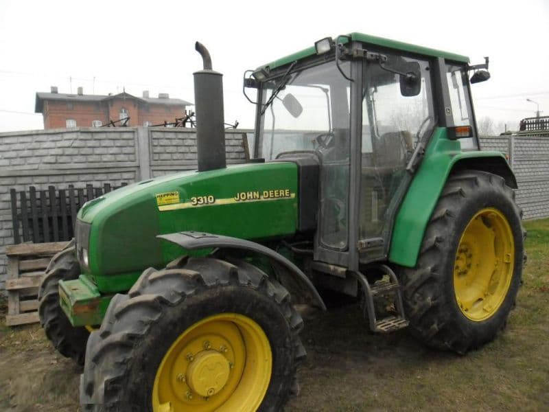 John Deere 3310