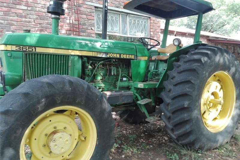 John Deere 3651
