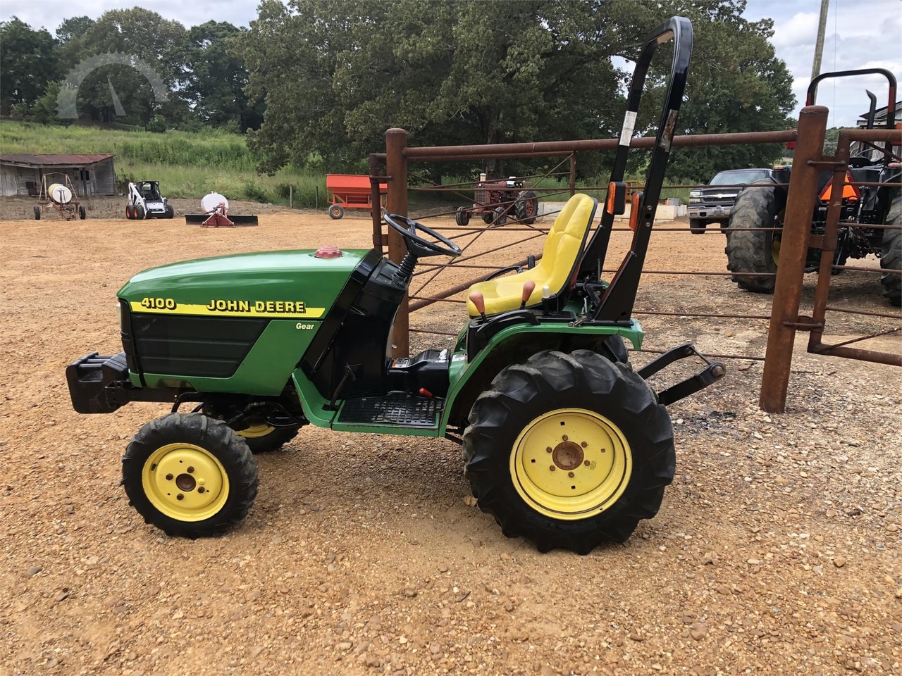 John Deere 410E
