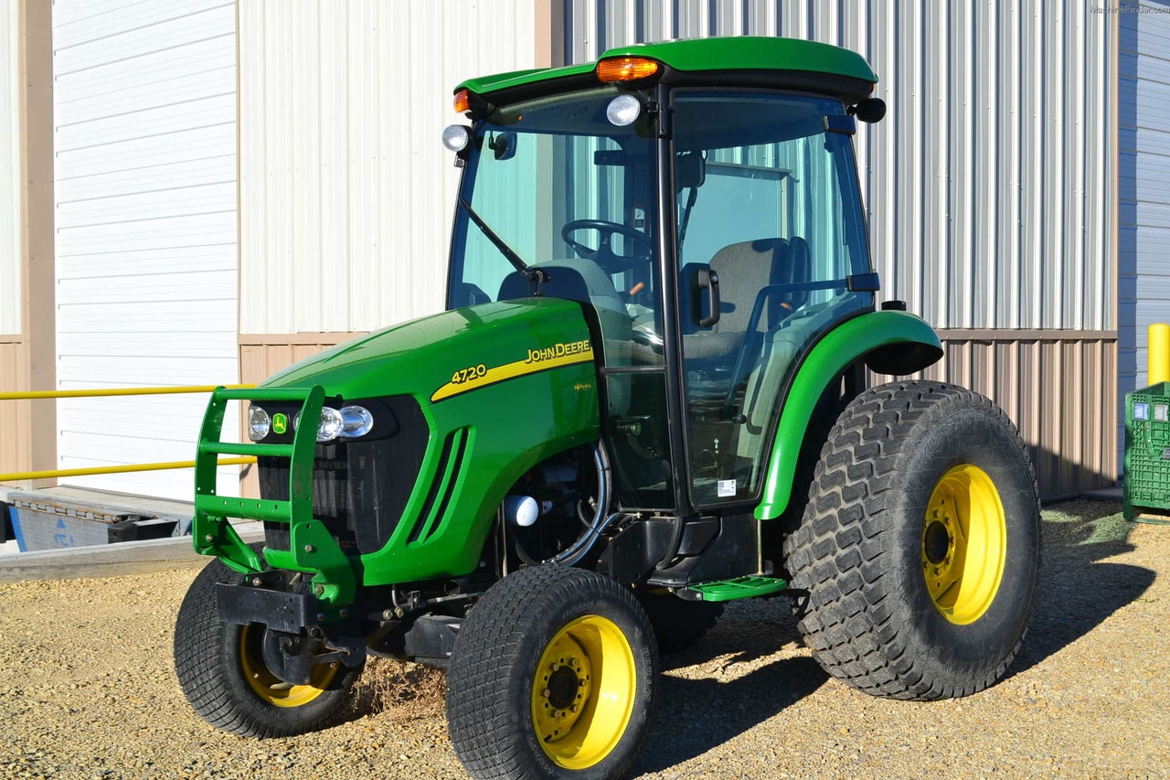 John Deere 4720