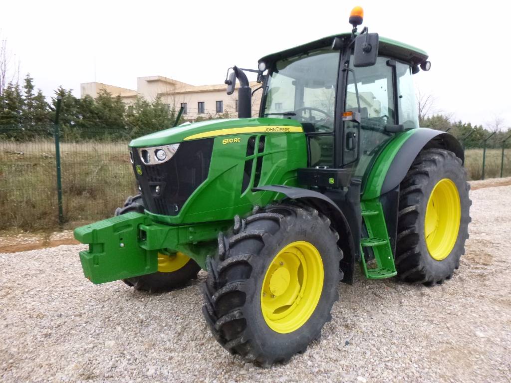 John Deere 6110E