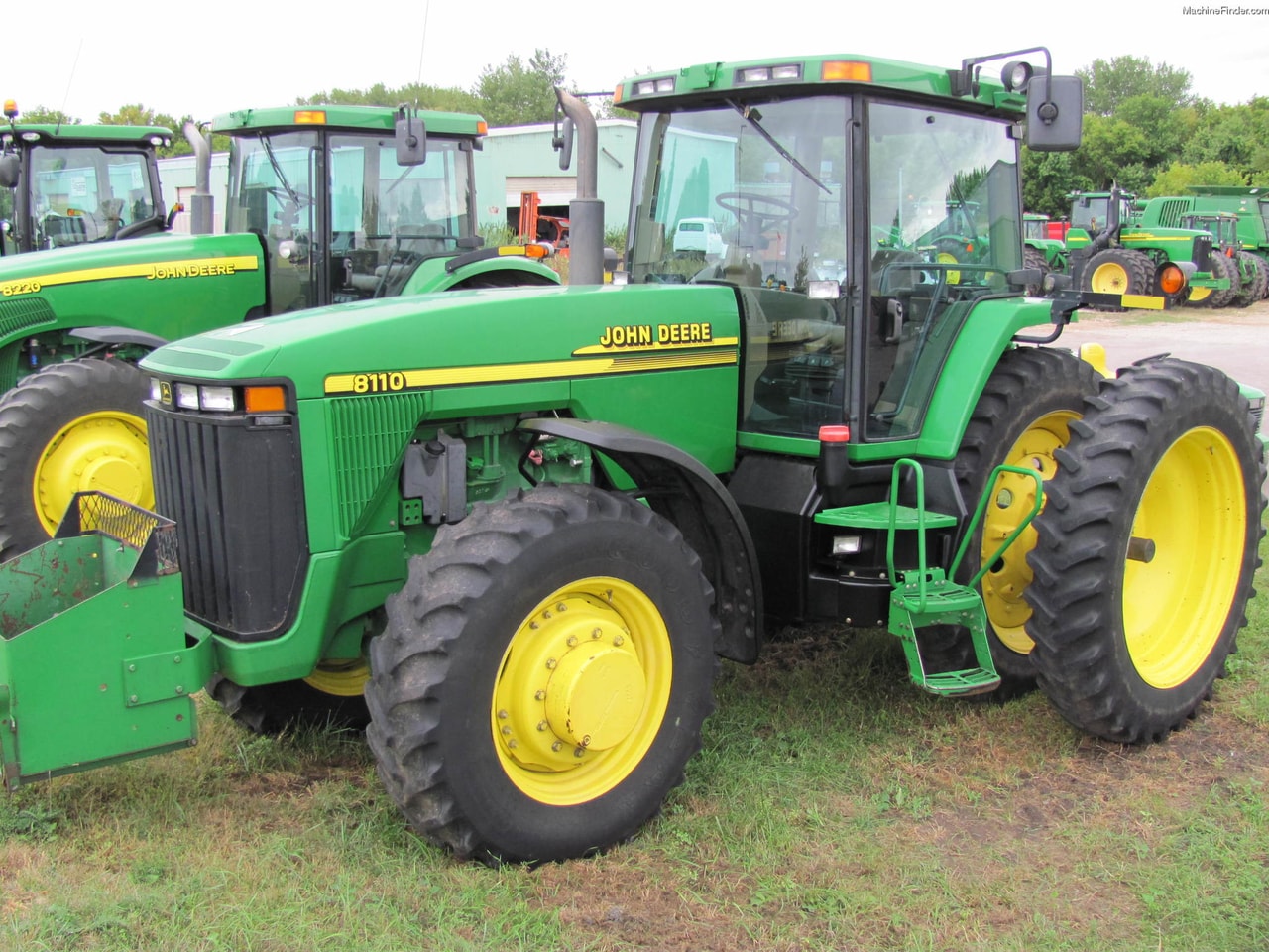 John Deere 8110