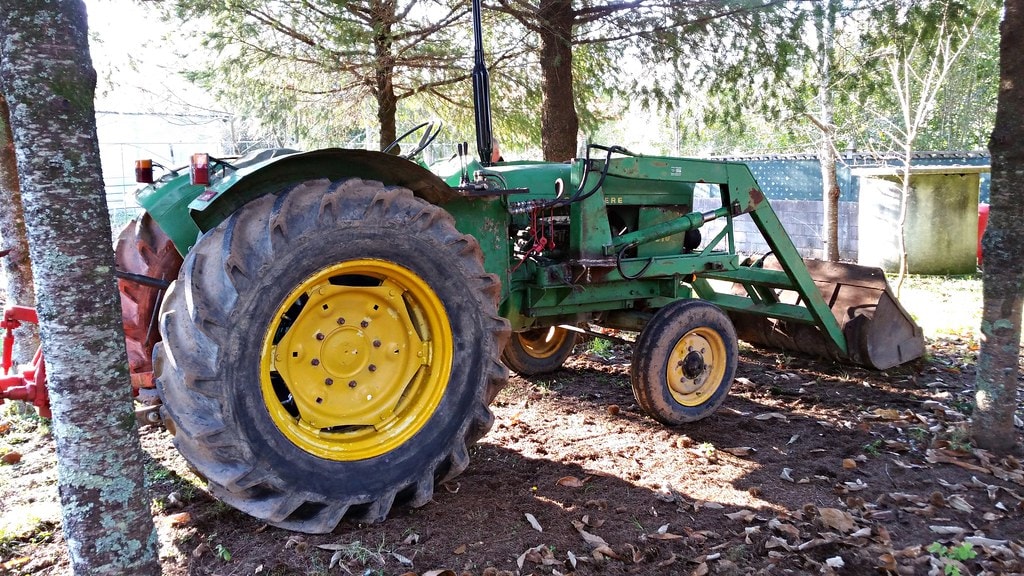 John Deere 818