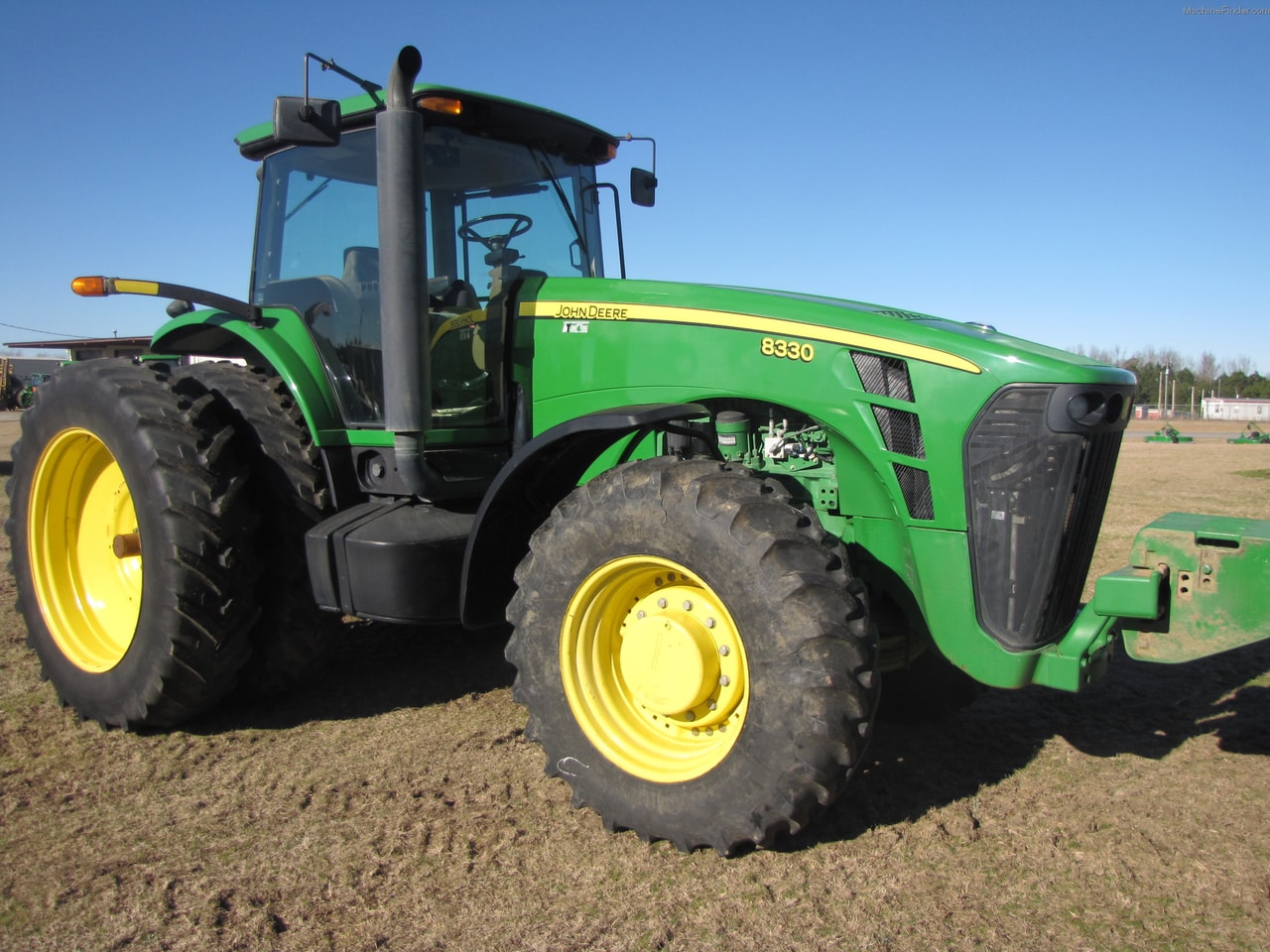 John Deere 8330