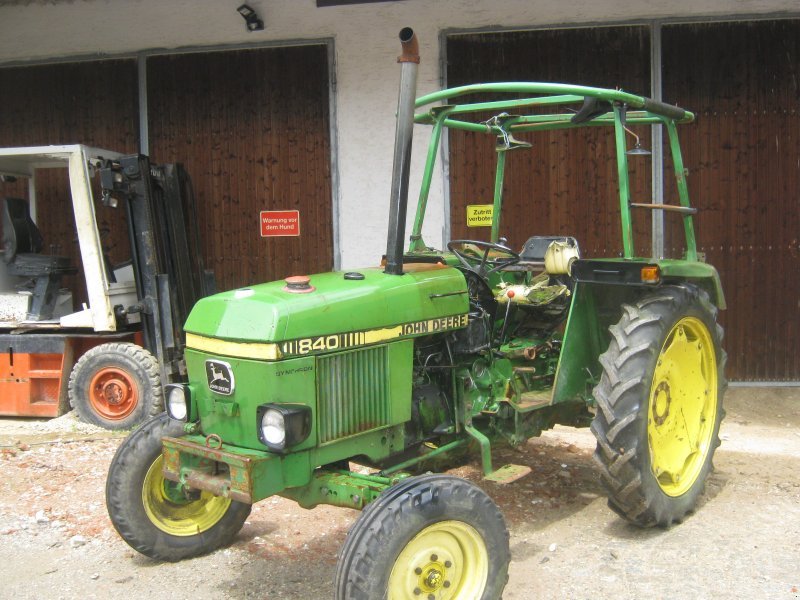 John Deere 840