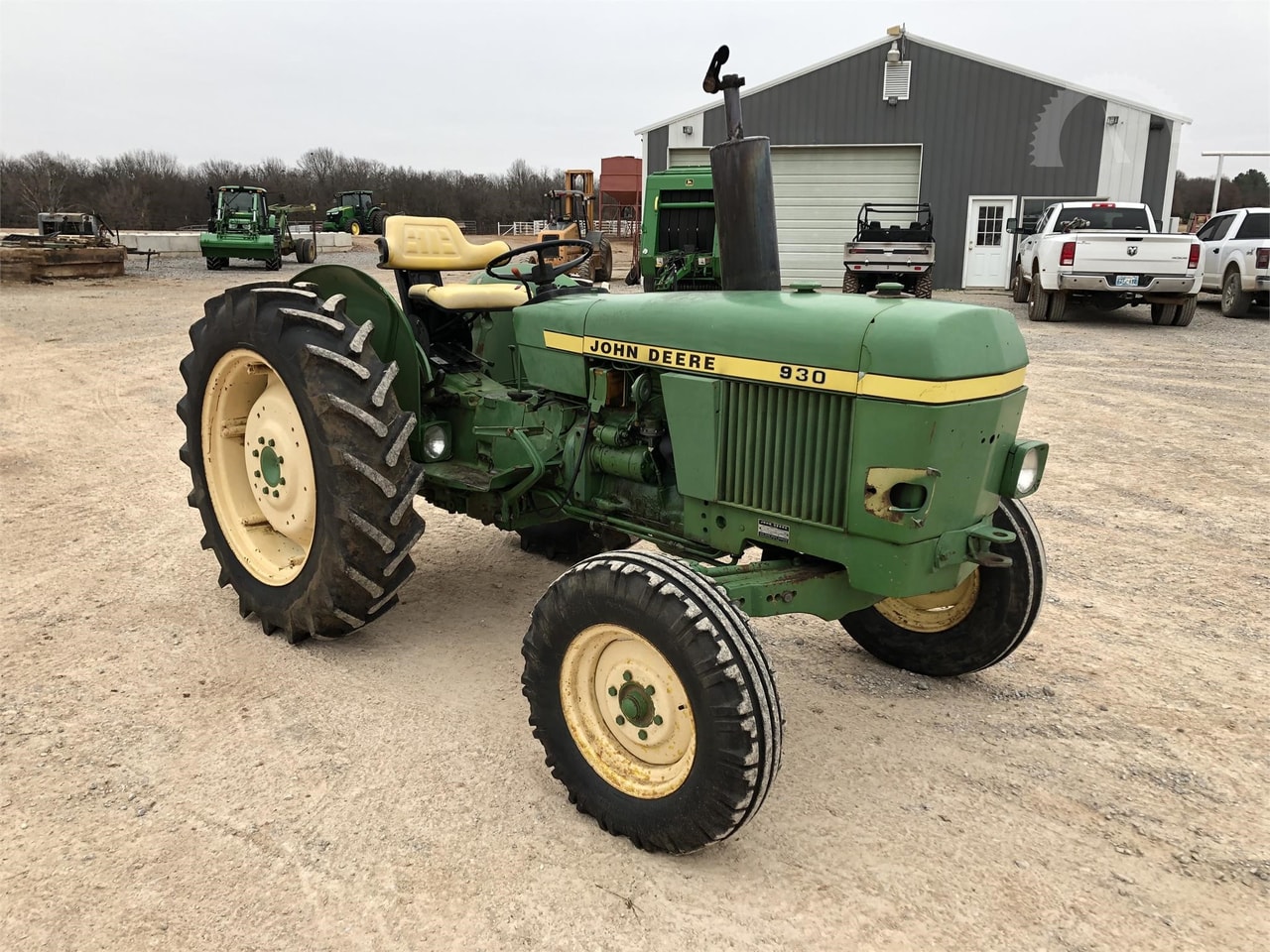 John Deere 930