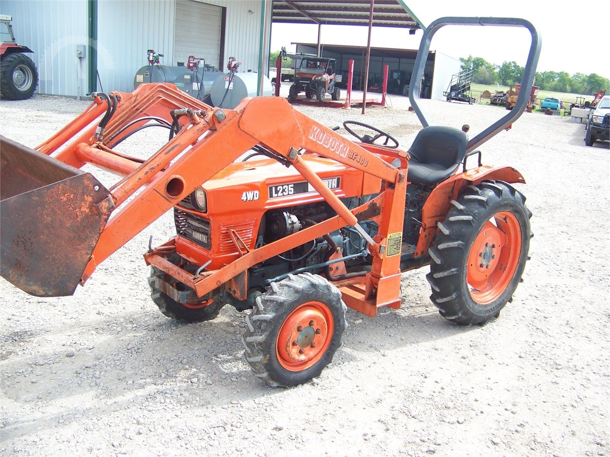 Kubota L235