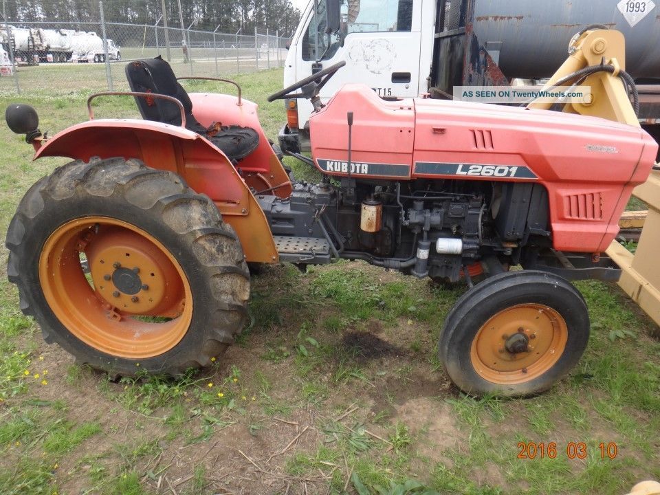 Kubota L2601