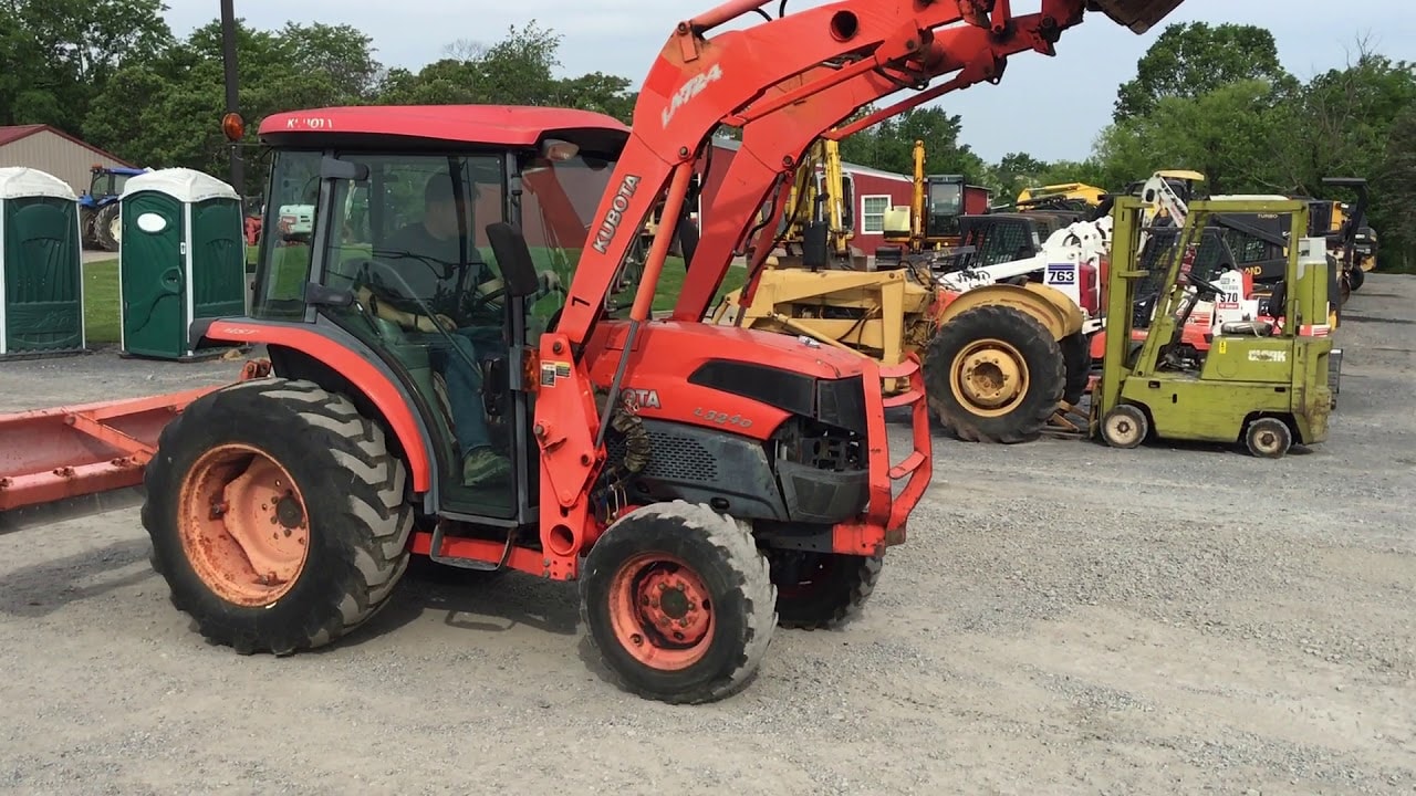 Kubota L3240DT