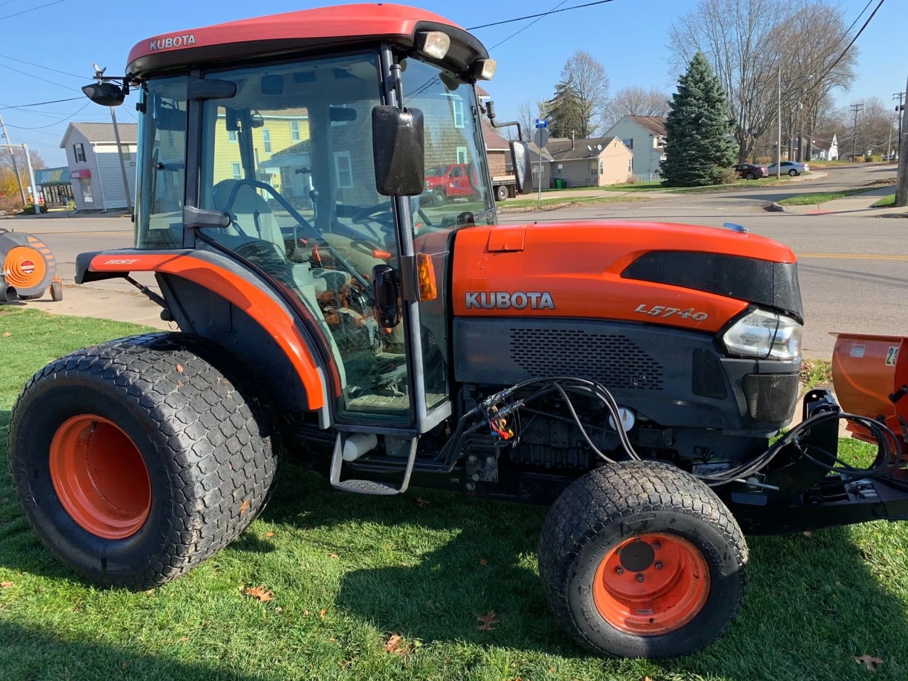 Kubota M10570